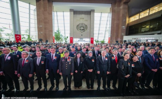 İzmir, Kahraman Fethi Sekin'i unutmadı: Gözyaşlı anma