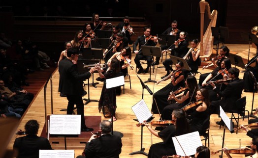 İzmir Oda Orkestrası dünyaca ünlü sanatçılarla sahne aldı