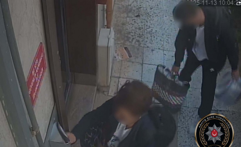 Anne cinayetinde kan izleri ele verdi: 2 kardeş tutuklandı