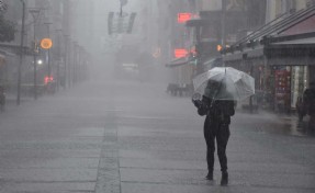 İzmir için kuvvetli sağanak yağmur uyarısı