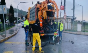 İzmir’de yağış alarmı sürüyor