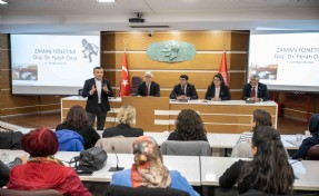 İzmirli muhtarlar Bornova Muhtarlar Akademisi’nde buluştu