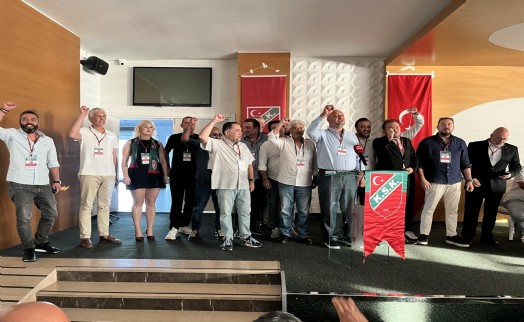 Karşıyaka'da divan güçleniyor