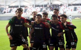 Karşıyaka ikinci yarıya Afyon deplasmanında başlıyor