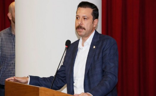 Kaya ‘aboneli otopark’a sert çıktı: İzmir’de kent hakkı sarı kazıklarla çakılmış durumda!
