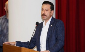 Kaya ‘aboneli otopark’a sert çıktı: İzmir’de kent hakkı sarı kazıklarla çakılmış durumda!