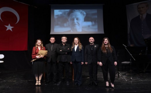 Konak’ta Nazım’a unutulmaz anma