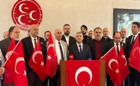 MHP İzmir ve STK’lardan bayrak saldırısına tepki: Bölücülüğe izin vermeyeceğiz!