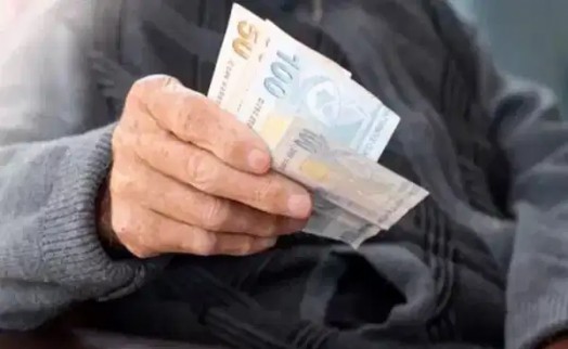 Mahkeme seyyanen zammın emeklilere de verilmesi istemiyle SGK'ye açılan davayı reddetti