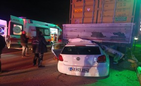 Manisa'da korkunç kaza: Hem yayaya hem de TIR'a çarptı!