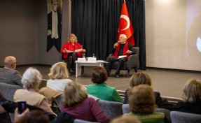 Nazım Hikmet Bornova’da barış, özgürlük ve umutla anıldı