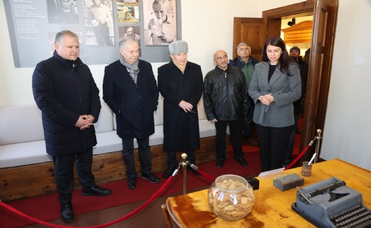 Necati Cumalı, Urla’daki evinde anıldı