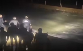 Otelin iskelesinde onarım yapan işçiler, fırtınada denize savruldu: 1 ölü, 2 yaralı