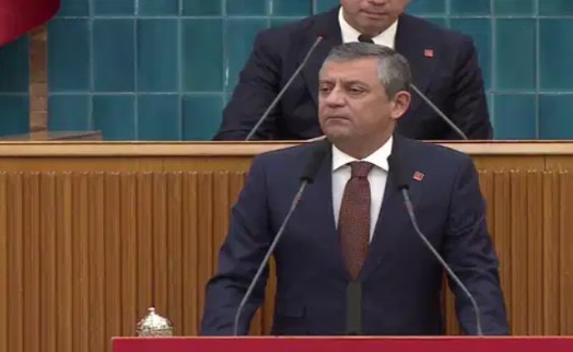 Özel’den gümrük vergisi çıkışı: 'Sana bana faydası yok, Trump'a faydası var'