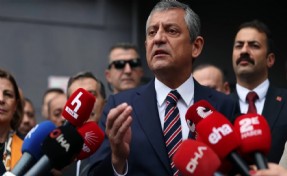 Özel'den bin TL'lik emekli zammına sert tepki! 'Çocuğa harçlık verir gibi, alay eder gibi'