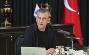 Özgür Özel kurmaylarıyla pazar kampına girdi