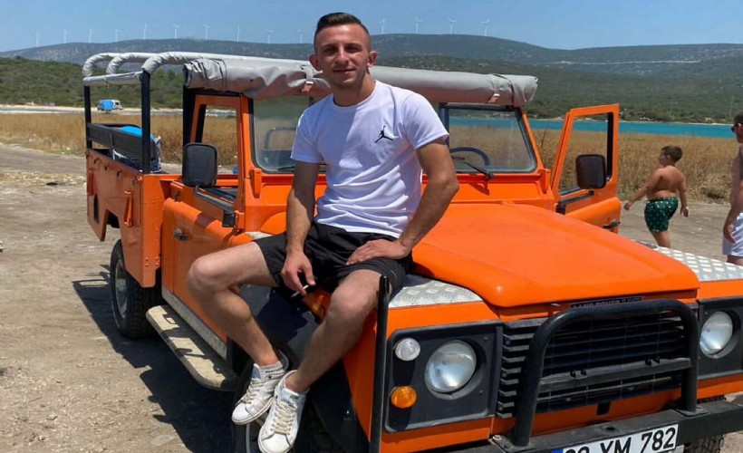 Refüjü aşan otomobil başka bir otomobille çarpıştı: 1 ölü, 2 yaralı