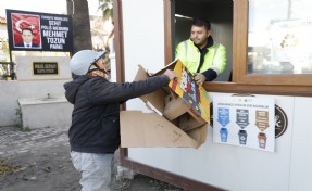 Seferihisar'dan 'Sıfır Atık' hareketi: Atığı getir, malzemeni götür