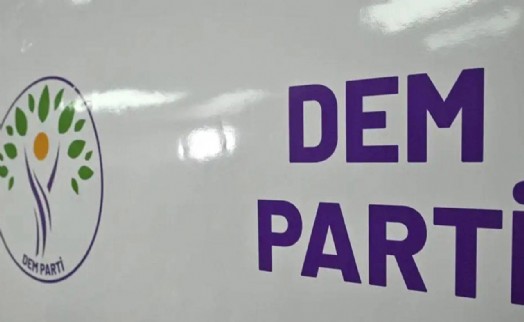Sınırda Türk bayrağına saldırı: DEM Parti'den açıklama geldi