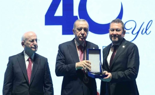 Erdoğan’dan plaket alan Torbaoğlu’dan açıklama: Bu plaket bir onurdan öte, sorumluluktur