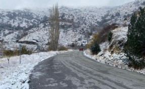 Yeni yılın ilk sabahında Urla’ya kar yağdı!