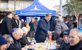 Yılın son gününde Başkan Tugay’la dayanışma sofrasında buluştular