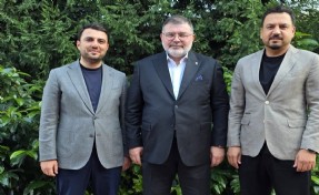 AK Parti İzmir'de bayrak değişimi! Safa Narlı görevini devretti