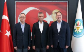 AK Parti iddialarını yalanlamıştı: Dutlulu, Özgür Özel ile bir araya geldi