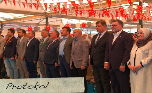 AK Partili Narlı'dan manidar Tugay paylaşımı: İzmir’imiz artık yeni bir besmeleyle yeni bir başlangıca 'merhaba' diyor