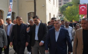 AK Partili İnan ve Tugay'dan Kültür Sanat Fabrikası'na ziyaret: 'Sayın Cemil Tugay'ın ev sahipliğinde daha güçlüyüz'