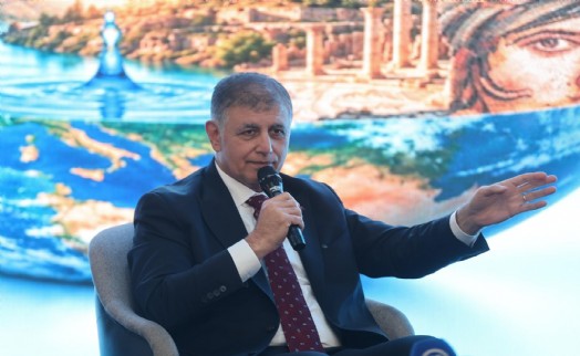 AK Partili Tugay yine Gaziantep'te konuştu: Sihirli kelime, verimlilik