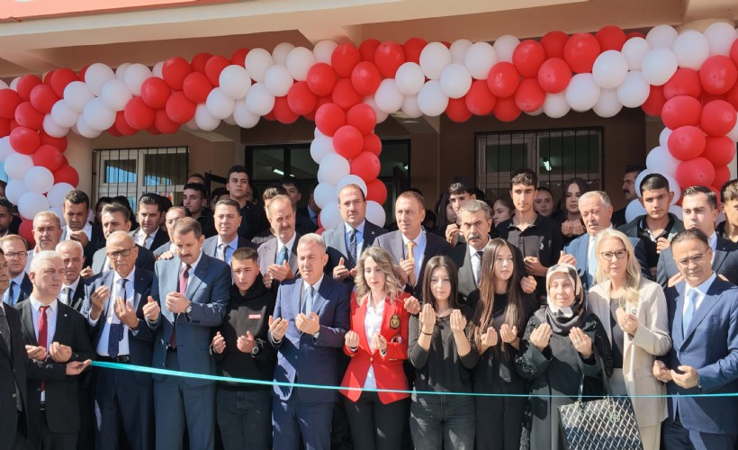 AK Parti'li Kırkpınar, Bayburtlu Hasan Şentürk MTAL açılışına katıldı