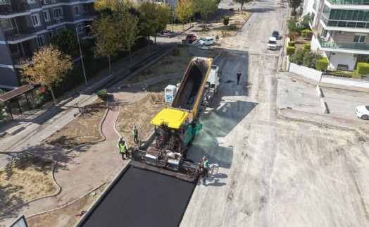 Ataşehir ve Harmandalı’da yollar yenileniyor