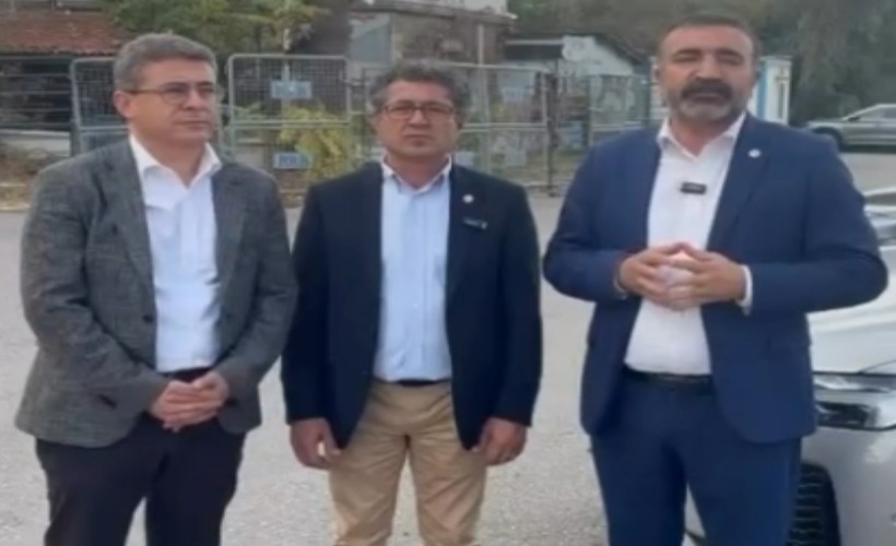 Atatürk pankartı asma girişimi soruşturmasında İl Başkan Yardımcısı Ballıkaya ifadeye çağrıldı: 'İzmirlinin yanındaymış gibi görünenlerin...'