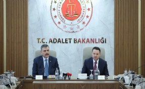 Bakan Çiftçi ve Bakan Gürlek bir araya geldi: 'Dolandırıcılıkla Mücadele Merkezi kuruluyor'