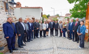 Başkan Erman Uzun, İzmirli Muhtarları ağırladı: 'Muhtarlarımız başımızın tacı'