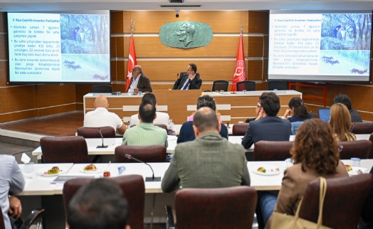Başkan Eşki bürokratlarıyla strateji toplantısında buluştu