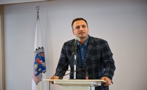 Başkan Eşki esnafla bir araya geldi, 'Yanınızdayız' mesajı verdi