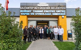 Cemil Tugay, Gaziantep’te sosyal belediyecilik projelerini inceledi