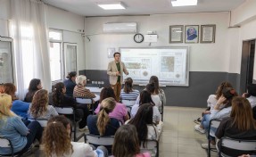 Bornova’da geleceğin eğitim neferlerine 'Temel Afet Bilinci Eğitimi'