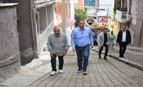 Bornova’da kış çilesi sona erdi: Tehlikeli yokuş güvenli hale getirildi