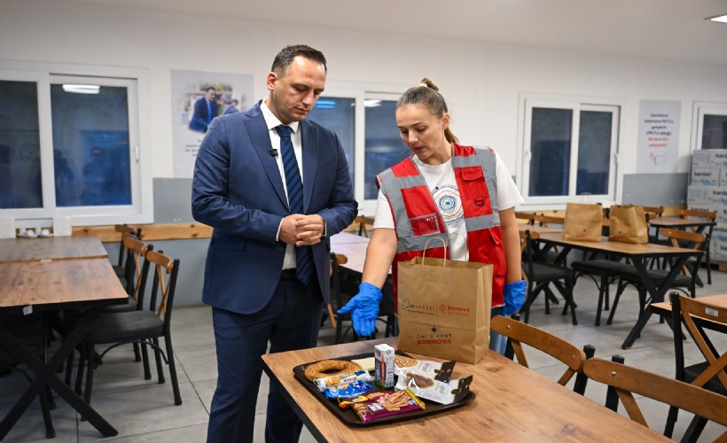 Bornova’da öğrencilere beslenme desteği
