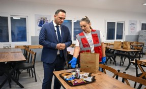 Bornova’da öğrencilere beslenme desteği
