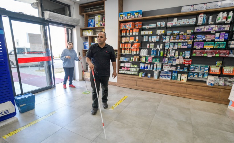 Büyükşehir'den gönül gözüyle görenlere eğitim ve beyaz baston