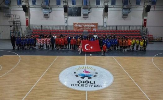 Çiğli’de cumhuriyet coşkusu sporla taçlandı