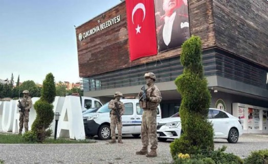 Çukurova Belediyesi'ne operasyon: Belediye başkanı dahil 44 gözaltı!