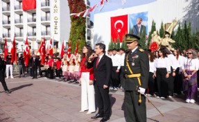 Cumhuriyetin 103. yılı Çeşme’de büyük coşkuyla kutlandı