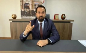 DEVA’lı Yılmaz’dan Tugay’a rozet tepkisi: 'İzmir’in iradesi rozetle devredilemez'