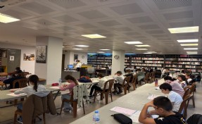 Efes Selçuk Belediyesi’nden öğrencilere sınav hazırlığında destek