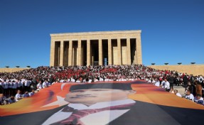 Ege’den Anıtkabir’e umut seli: Lösev ailesi Anıtkabir’de buluştu